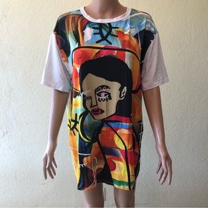 Bella Luna Women’s White T-Shirt Size M Avant-garde Abstract Art Design Pattern